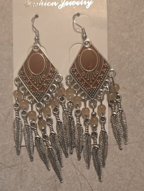 NWOT-Bohemian Silver Feather Dangle Earrings with Beige Accents